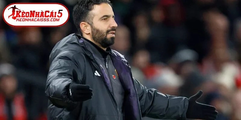 Hiện Ruben Amorim đang dẫn dắt CLB